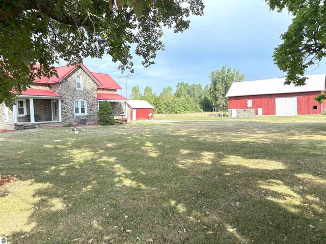 3691 E Rosebush Road, Rosebush, MI 48878