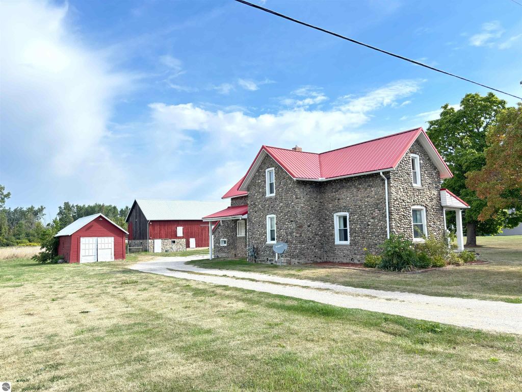 3691 E Rosebush Road, Rosebush, MI 48878