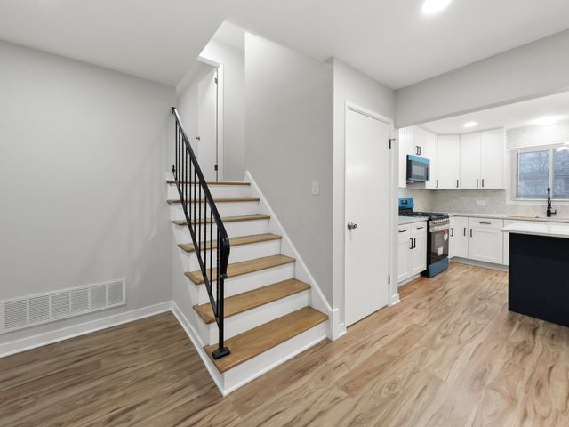 242 Hickory Street, Park Forest, IL 60466
