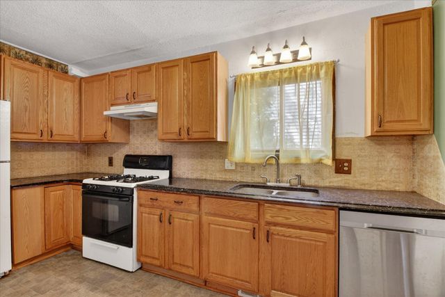 804 Woodworth Avenue, Alma, MI 48801