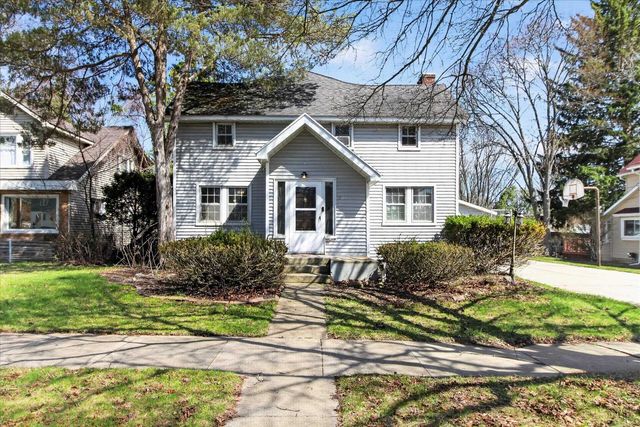 804 Woodworth Avenue, Alma, MI 48801