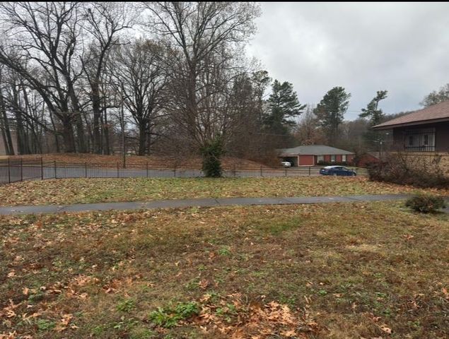 3935 N TREZEVANT LN, Memphis, TN 38127