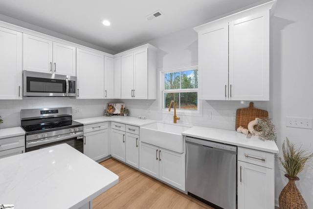 122 Guest Circle, Anderson, SC 29621