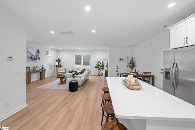 122 Guest Circle, Anderson, SC 29621