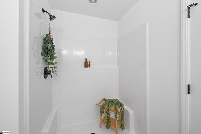 122 Guest Circle, Anderson, SC 29621