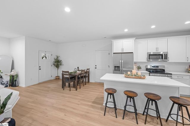 122 Guest Circle, Anderson, SC 29621