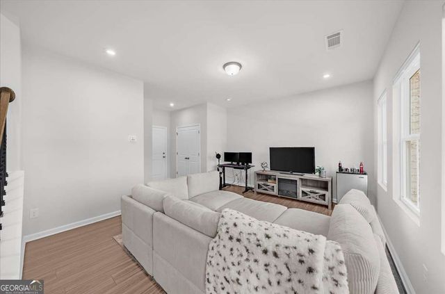 717 Payton Lane, Acworth, GA 30102