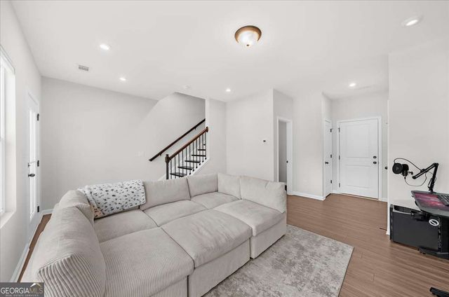 717 Payton Lane, Acworth, GA 30102