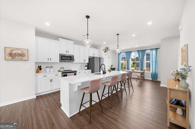 717 Payton Lane, Acworth, GA 30102