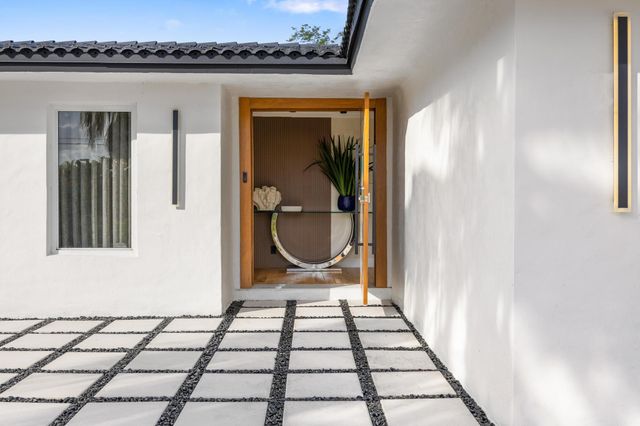 11621 NW 21st Court, Plantation, FL 33323