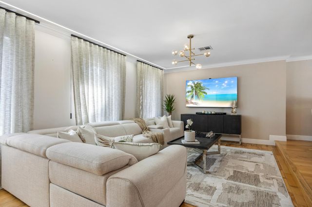 11621 NW 21st Court, Plantation, FL 33323