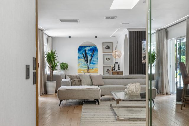 11621 NW 21st Court, Plantation, FL 33323