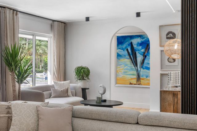 11621 NW 21st Court, Plantation, FL 33323