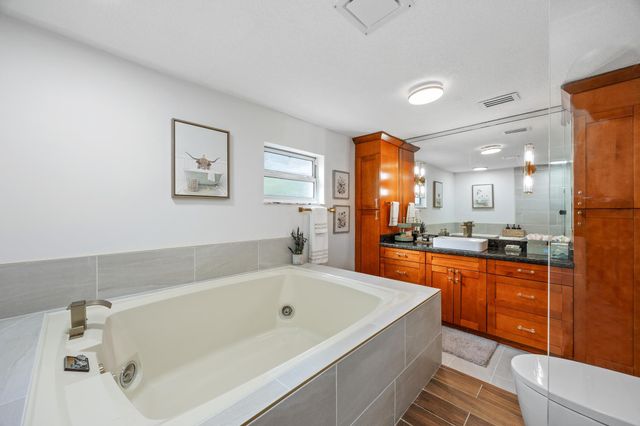 11621 NW 21st Court, Plantation, FL 33323