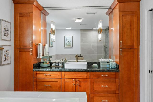 11621 NW 21st Court, Plantation, FL 33323