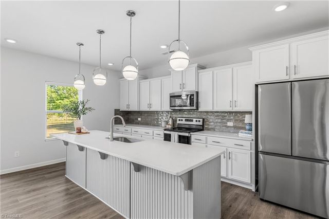 4623 Shattalon Drive, Winston-salem, NC 27106
