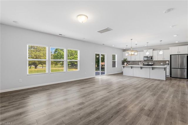 4623 Shattalon Drive, Winston-salem, NC 27106