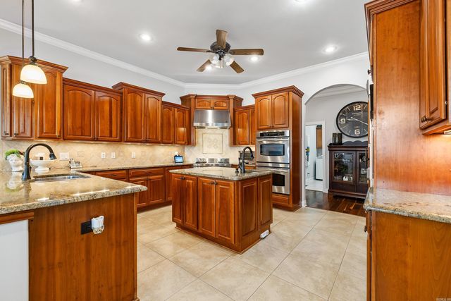 5912 Riviera Drive, Benton, AR 72019