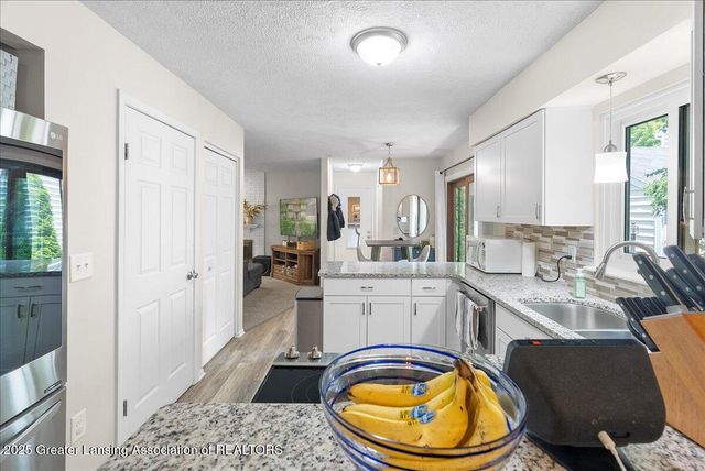 992 Touraine Avenue, East Lansing, MI 48823