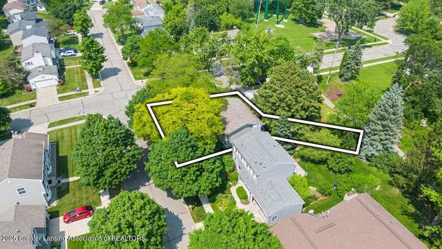 992 Touraine Avenue, East Lansing, MI 48823