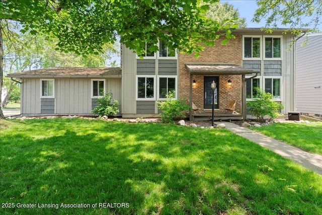 992 Touraine Avenue, East Lansing, MI 48823