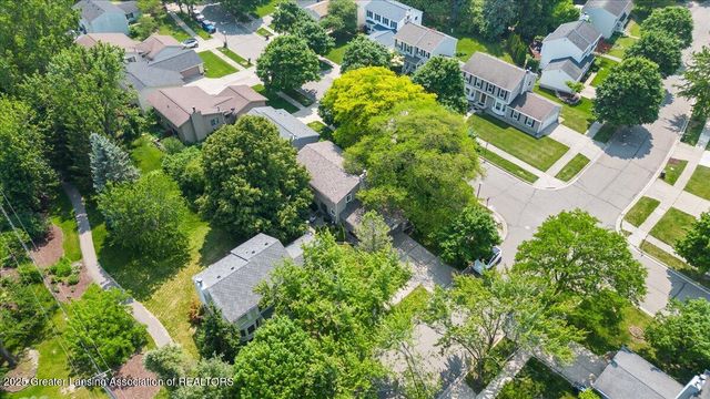 992 Touraine Avenue, East Lansing, MI 48823