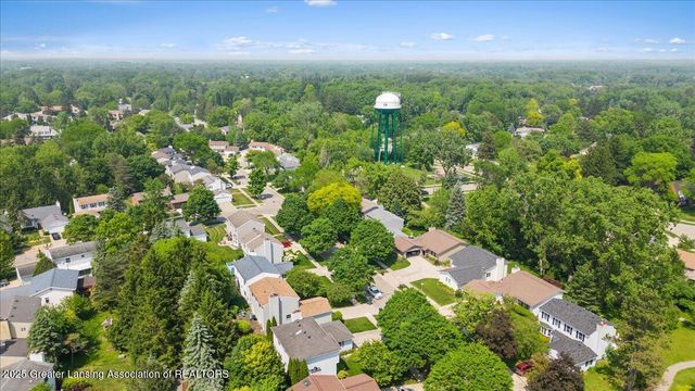 992 Touraine Avenue, East Lansing, MI 48823