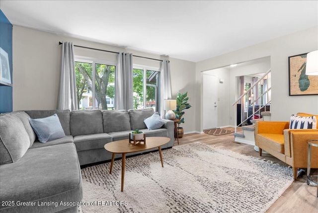 992 Touraine Avenue, East Lansing, MI 48823