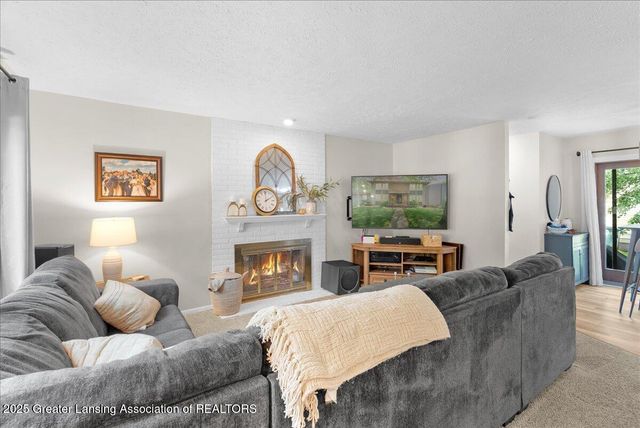 992 Touraine Avenue, East Lansing, MI 48823