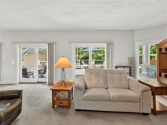 15 Crossbow Drive, Penfield, NY 14526