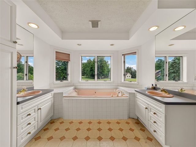 15 Crossbow Drive, Penfield, NY 14526