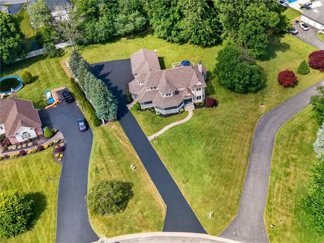 15 Crossbow Drive, Penfield, NY 14526