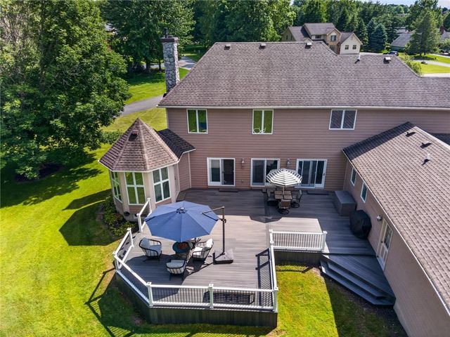 15 Crossbow Drive, Penfield, NY 14526