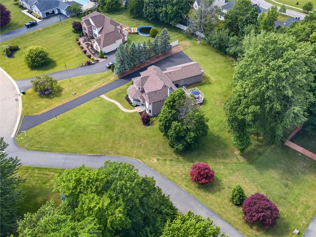 15 Crossbow Drive, Penfield, NY 14526