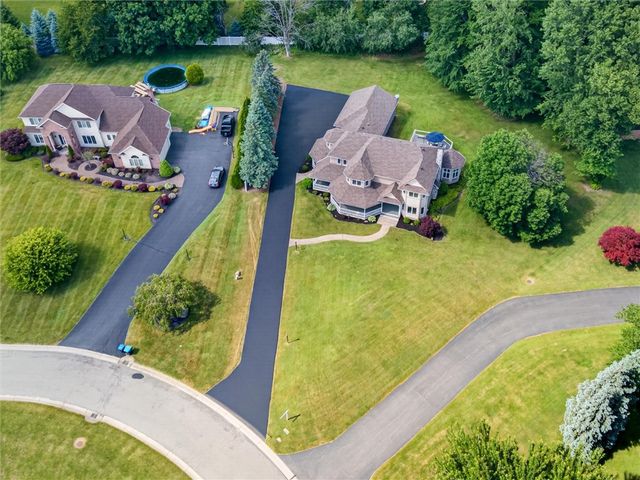 15 Crossbow Drive, Penfield, NY 14526