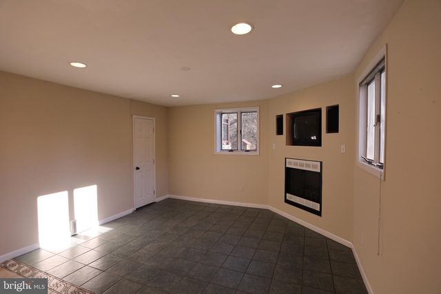 1443 VALLEY FORGE RD, Wayne, PA 19087