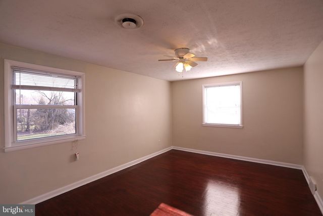 1443 VALLEY FORGE RD, Wayne, PA 19087