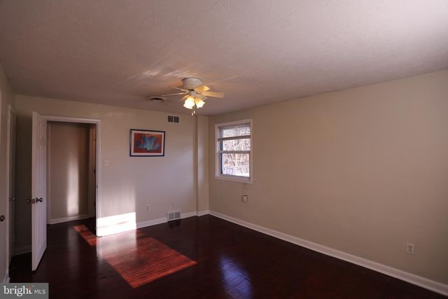 1443 VALLEY FORGE RD, Wayne, PA 19087