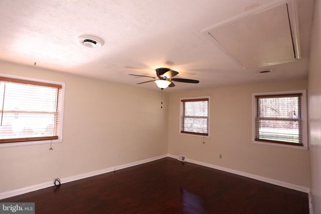 1443 VALLEY FORGE RD, Wayne, PA 19087