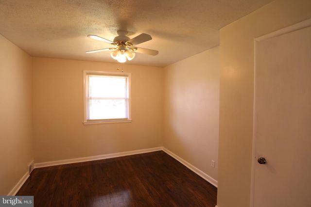 1443 VALLEY FORGE RD, Wayne, PA 19087