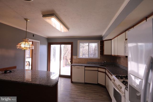 1443 VALLEY FORGE RD, Wayne, PA 19087