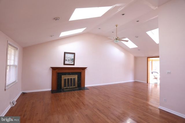 1443 VALLEY FORGE RD, Wayne, PA 19087