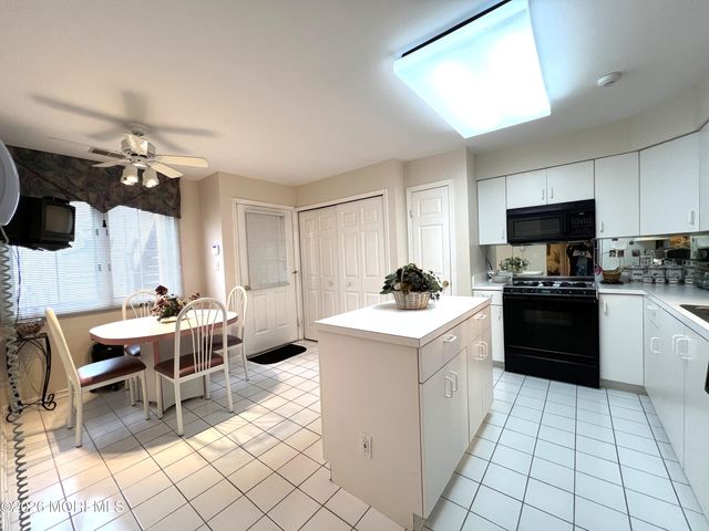 92 Winthrop Road C, Monroe, NJ 08831