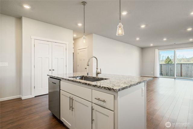 1935 Schneiter Drive, Longview, WA 98632