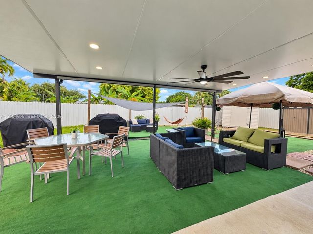 4531 SW 98th Court, Miami, FL 33165