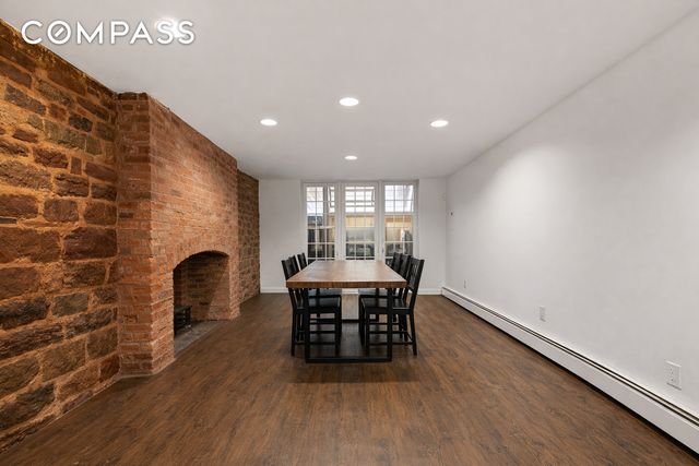 449 Hudson Street, New York City, NY 10014