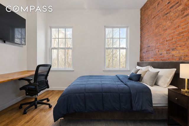 449 Hudson Street, New York City, NY 10014