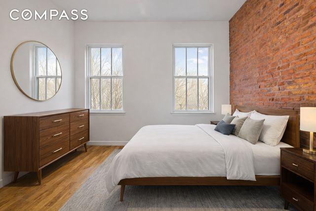 449 Hudson Street, New York City, NY 10014
