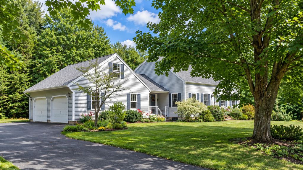 32 Carriage Hill Drive, Windham, ME 04062 — photo 2