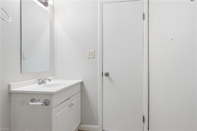 5708 Morningside CT, Virginia Beach, VA 23462